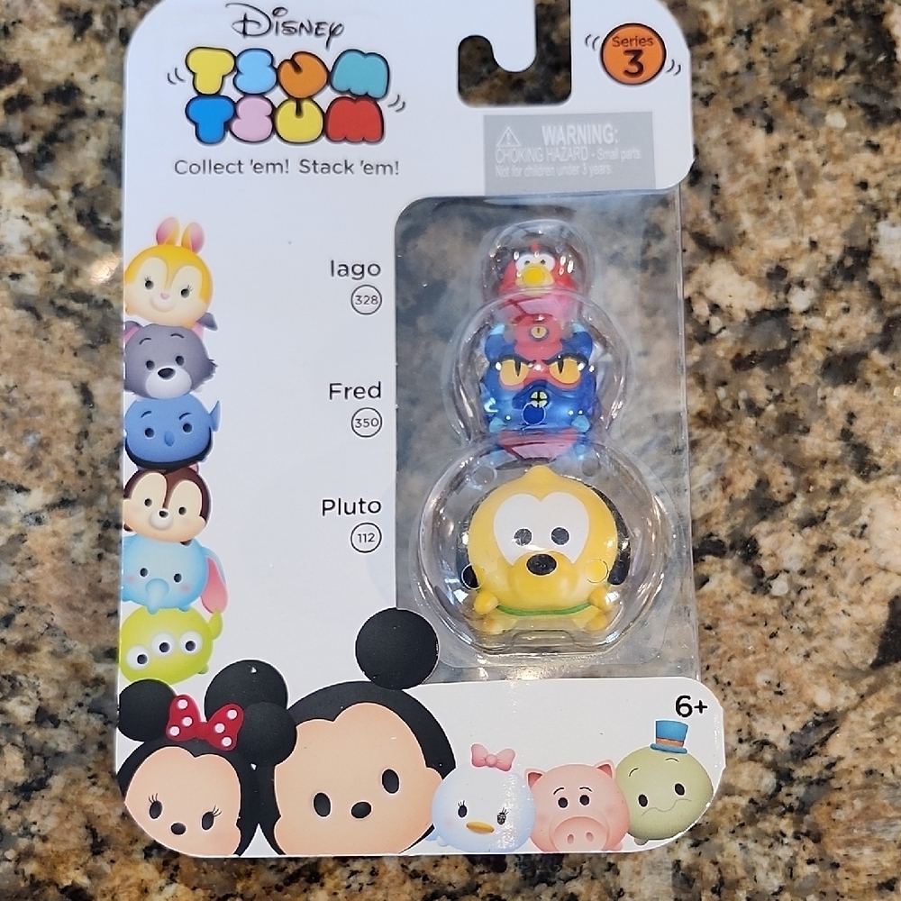 Disney Tsum Tsum Stackable Toy Set - Blue and Yellow